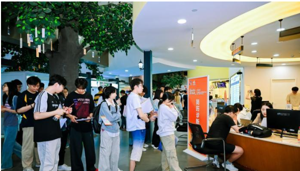 全国城市联合招聘高校毕业生（重庆）春季专场活动举行